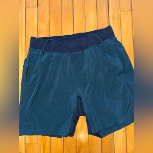 Lululemon men’s size large shorts